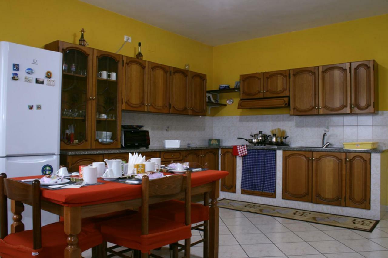 La Casa Del Gelso Fiorito Eboli Exterior foto
